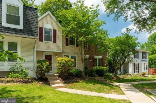 6588 Forest Dew Ct, Springfield, VA 22152-2162