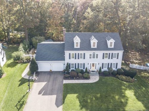 55 Frances Ct, Cheshire, CT 06410-2600