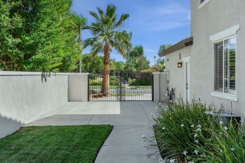 1191 Pamplona Dr, Riverside CA  92508-8724 exterior
