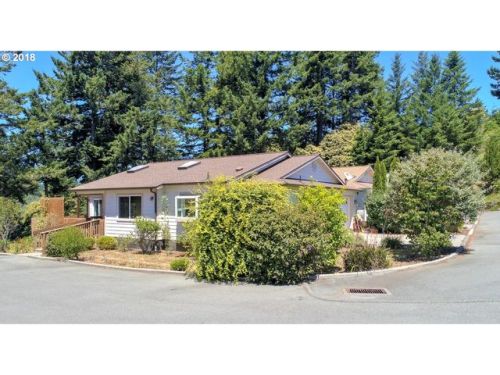 1490 Seacrest Ln, Harbor, OR 97415-8165