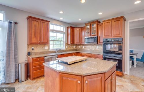 86 Butcher Ct, Shepherdstown WV  25443-4330 exterior