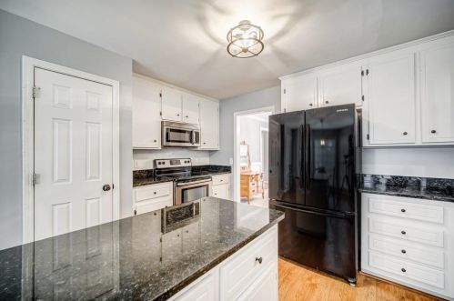 541 Coolsprings Walk, Holly Springs, GA 30188-6028