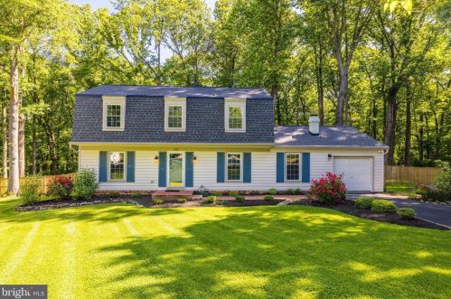 2301 Toddsbury Pl, Herndon, VA 20191-1622