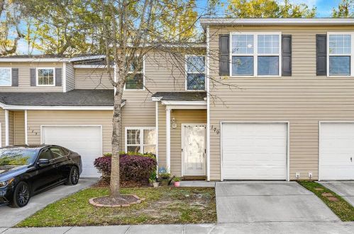 179 Grand Oaks Dr, Ladson, SC 29456-5004