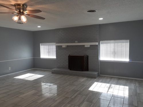 2009 Billie Dr, Dallas TX  75232-1013 exterior