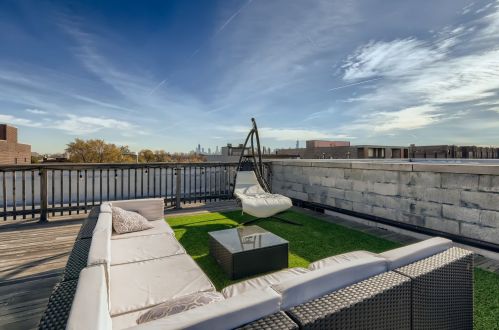 1816 California Ave, Chicago IL  60647-5106 exterior