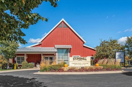 2332 Fieldstone Curv, Saint Paul MN  55129-6218 exterior