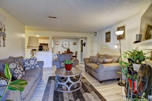 1074 Dearborn St, Denver CO 80011-6925 exterior