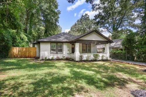 1457 Fulton Ave, Atlanta GA  30344-6926 exterior