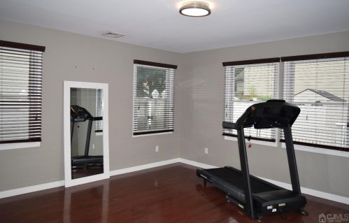 954 Mulberry St, Trenton NJ  08648-4524 exterior