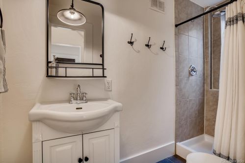 321 Downing St, Denver CO 80218-3919 exterior