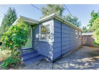 7017 Wilbur Ave, Portland OR  97217-5254 exterior