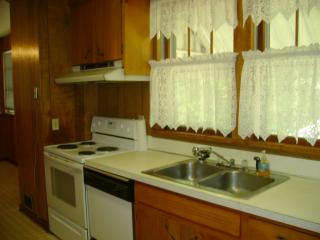 1238 Axtell Dr, Cayce-West Columbia SC  29033-4308 exterior