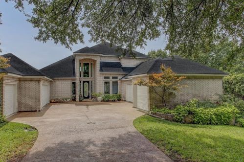 53 Harbour Pt Cir, Fort Worth TX  76179-3256 exterior