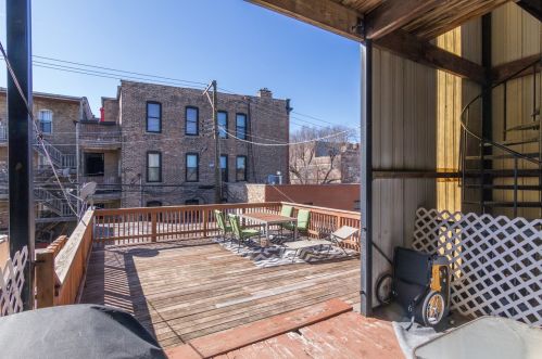 2056 Halsted St, Chicago IL  60608-3449 exterior