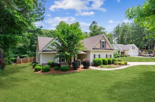 4379 Rustic Oak Ln, Braselton, GA 30517-1529
