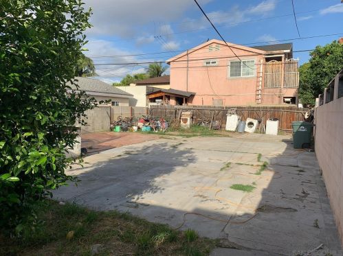 8669 San Gabriel Ave, South Gate, CA 90280-3111