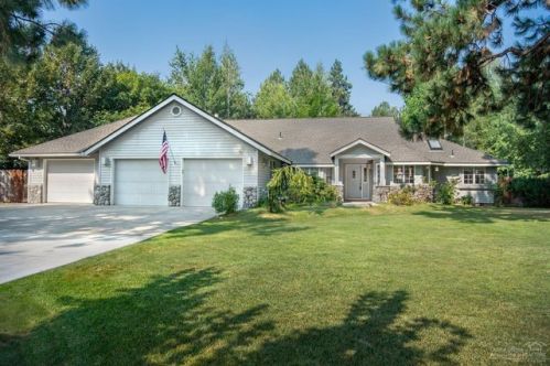61420 Steens Mtn Loop, Bend OR  97702-2874 exterior