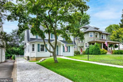 318 8th Ave, Haddon Heights, NJ 08035-1830