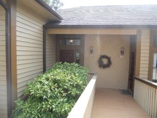 201 Blue Heron Dr, Salem, SC 29676-4509