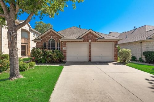 1928 Canterbury Dr, Bedford, TX 76021-6160