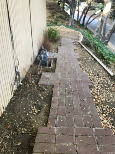 3777 Lockerbie Ln, Glendale CA 91208-1027 exterior