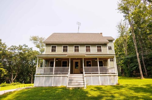 412 Flanders Memorial Rd, Weare, NH 03281-4904