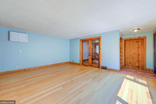 190 Charles Ave, Saint Paul MN  55103-2029 exterior