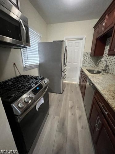 211 4th Ave, Paterson NJ  07506-1547 exterior
