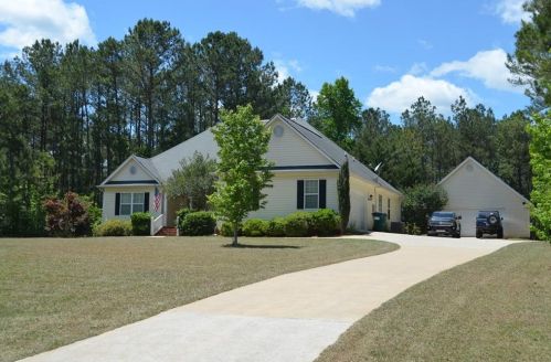 41 Orchard Ridge Dr, Forsyth, GA 31029-2683