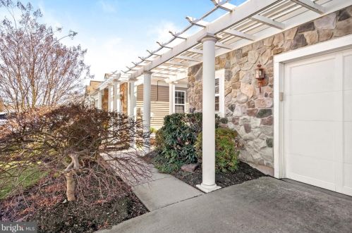 72 Sparrow Dr, Trenton, NJ 08690-2462