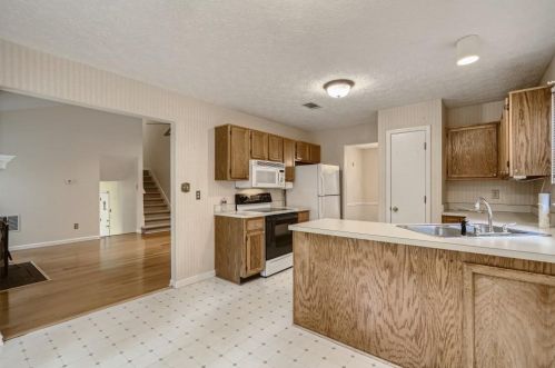 2227 Arbor Forest Trl, Marietta, GA 30064-2856