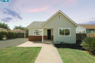 1707 Garden St, Visalia, CA 93277-4951