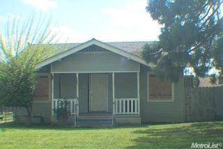 528 Angelus St, Turlock, CA 95380-5623