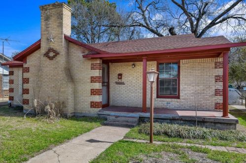 1908 Riverside Dr, Fort Worth, TX 76104-5941