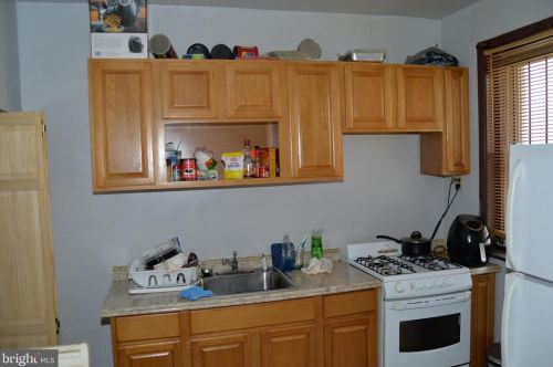 5821 12 St, Philadelphia PA 19141-4112 exterior