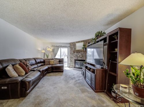 11885 Kepner Dr, Aurora CO 80012-3284 exterior