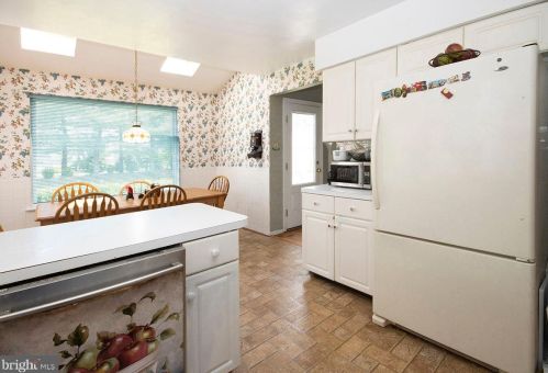 1 Mulberry St, Erial, NJ 08081-1600