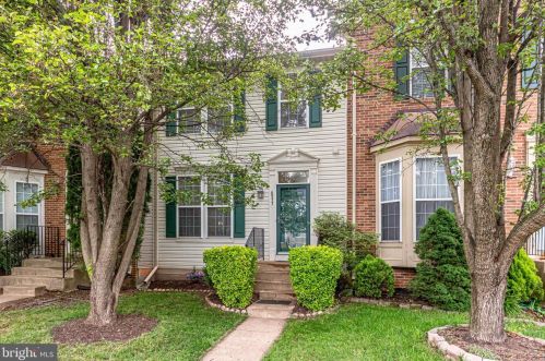 6977 Manahoac Pl, Gainesville, VA 20155-1638