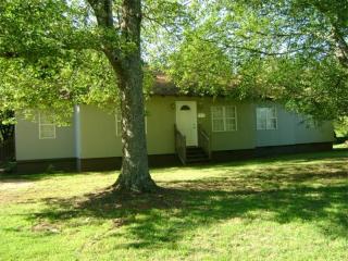 1516 Hickory Grove Pl, Kennesaw, GA 30144-1200