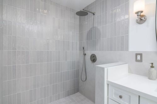 2063 Grandview St, Oceanside CA  92054-5618 exterior