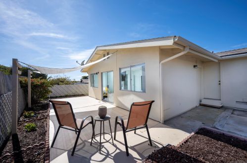 3547 Mira Pacific Dr, Oceanside CA  92056-3933 exterior