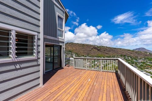 5287 Poola St, Honolulu HI  96821-1556 exterior