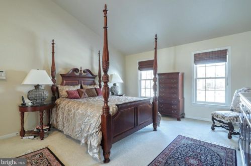 1020 Steeplechase Dr, Lancaster PA  17601-1779 exterior