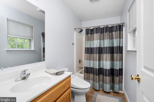 80 Clearview Ave, Trenton NJ  08619-1216 exterior