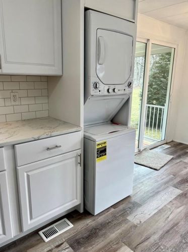 14 Swan Lake Trl, Deep River CT  06419-1252 exterior
