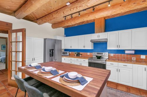 6962 Himalaya Way, Denver CO  80016-1717 exterior