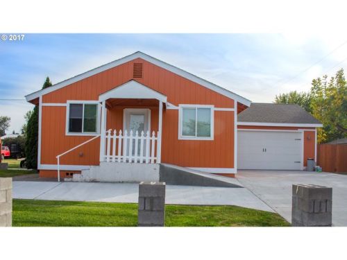 715 Highland Ave, Hermiston OR  97838-2616 exterior
