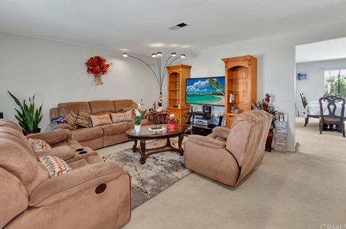 3249 Camarillo Ave, Oceanside, CA 92056-4339