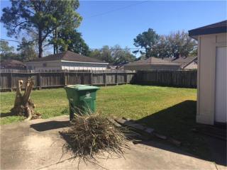 9215 Roos Rd, Houston TX  77036-5201 exterior